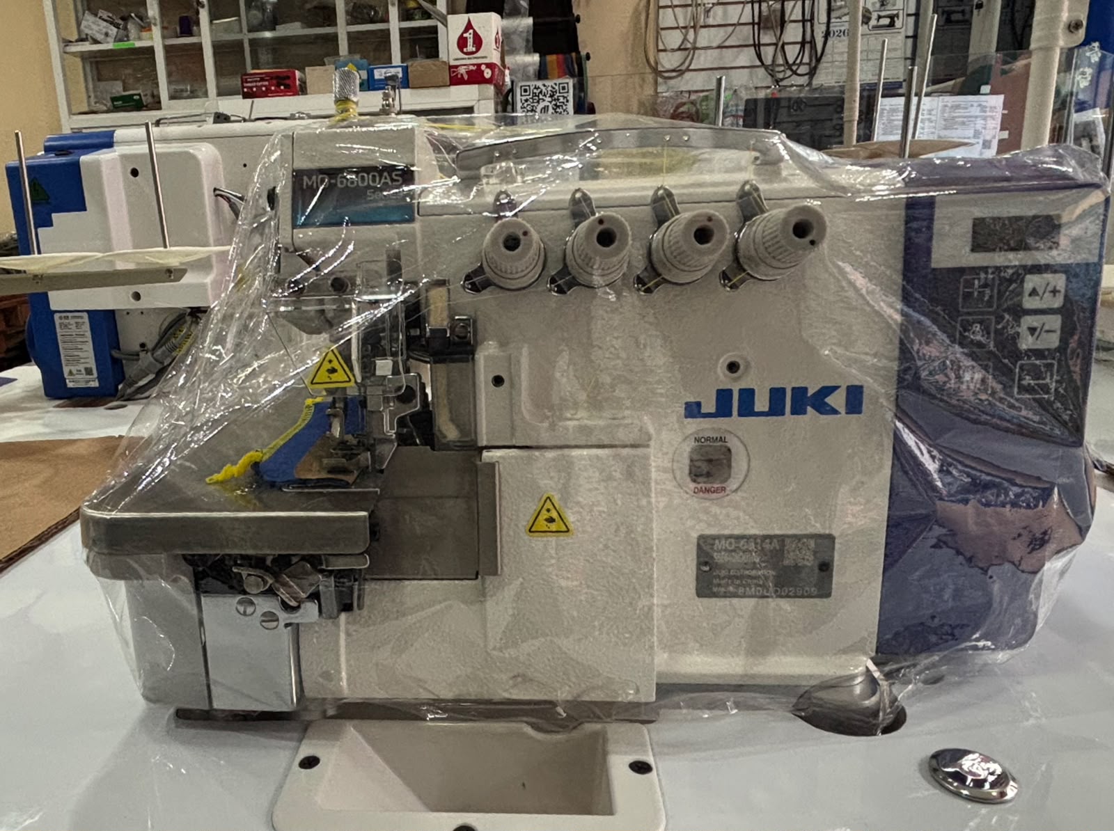Overlock Industrial JUKI MO-6814A